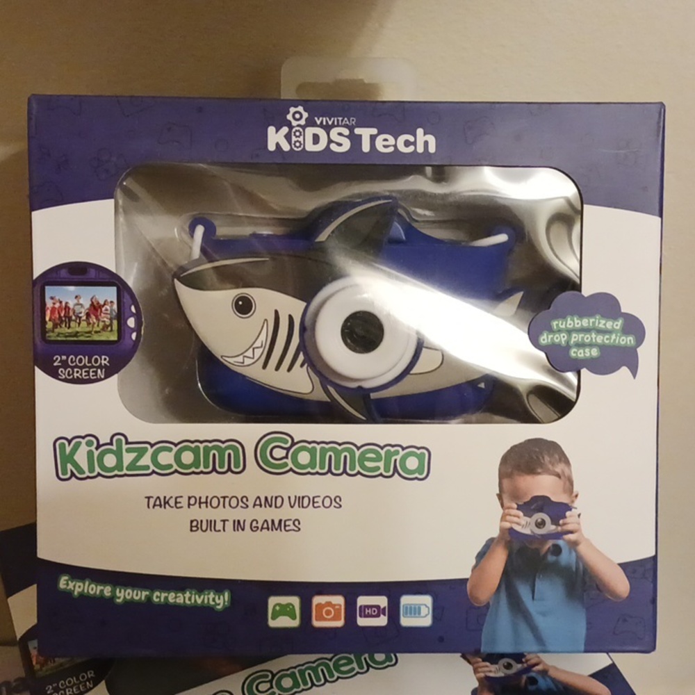 Vivitar Kidstech Kidzcam Camera features: take photos and videos, 2"color screen